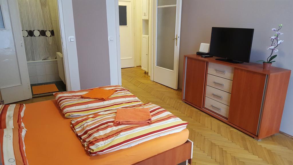 Boomerang Hostel Budapest Eksteriør billede