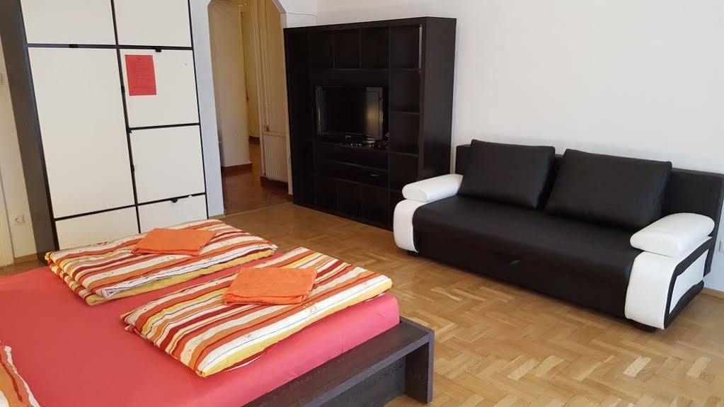Boomerang Hostel Budapest Eksteriør billede